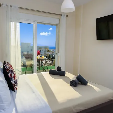25 Apartment *