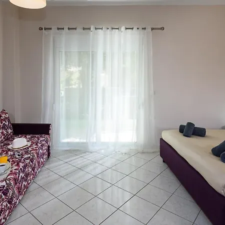 25 Apartment