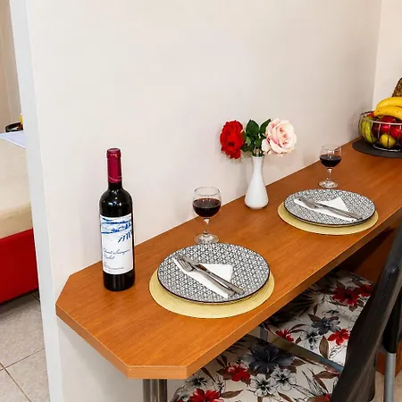 25 * Chania (Crete)