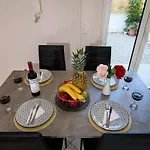 Apartment 25
